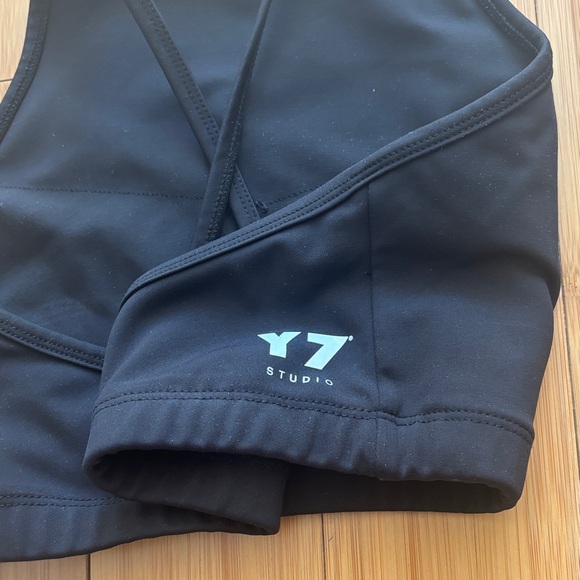 Black Sports Bra with Eye Design - Picture 3 of 4